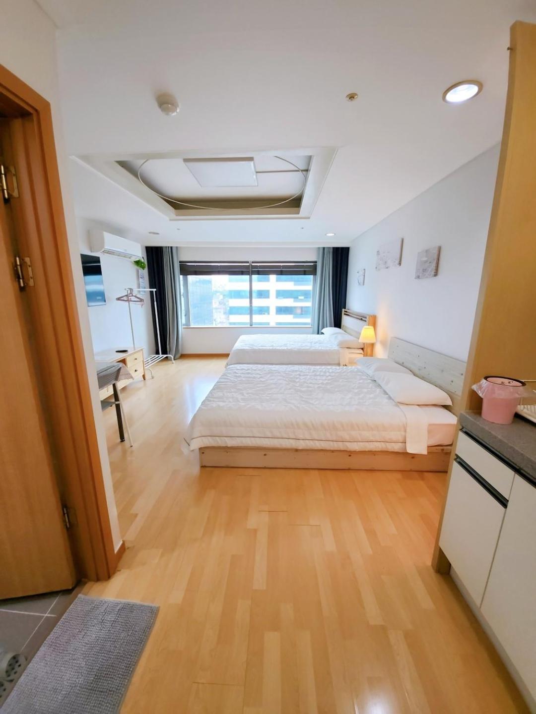 Hongdae Residence-2 1Min From Hongik Uni Station Exit #1 Szöul Kültér fotó