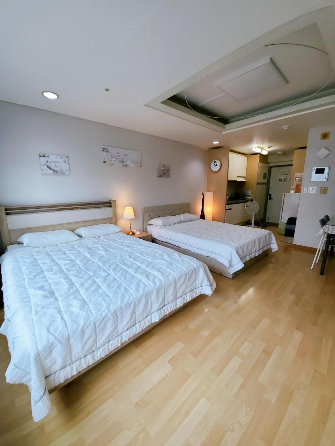 Hongdae Residence-2 1Min From Hongik Uni Station Exit #1 Szöul Kültér fotó